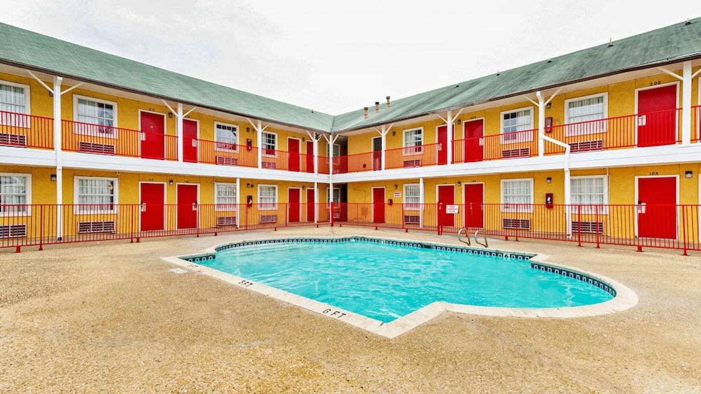 OYO Hotel San Antonio Lackland Near Seaworld