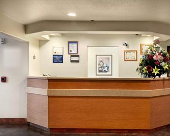 Americas Best Value Inn and Suites Ada - Ada - Receptie