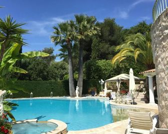 La Bergerie B&B - Vence - Zwembad