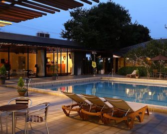 Hotel Fuji - Fuefuki - Piscine