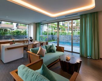Bellerive Hoi An Resort and Spa - Hoi An - Living room