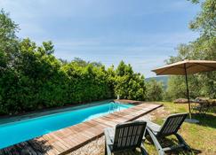 Idyllic Holiday Home in Pescia with Swimming Pool - Uzzano - Pool