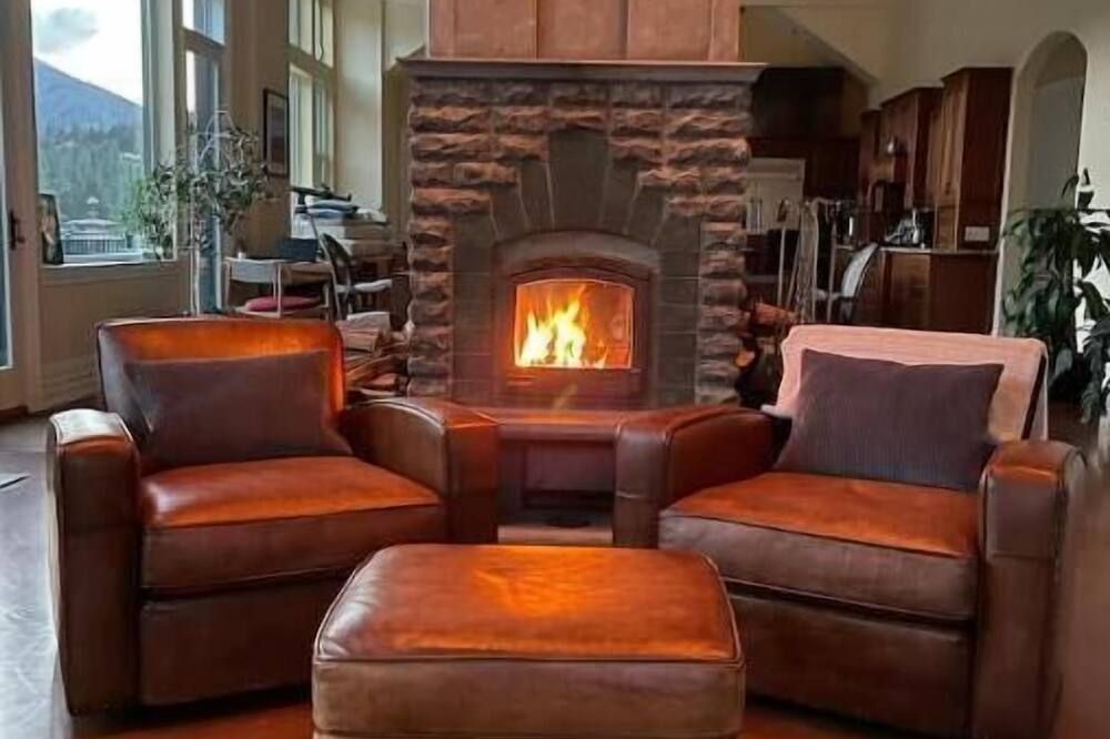 Trinity River Estate