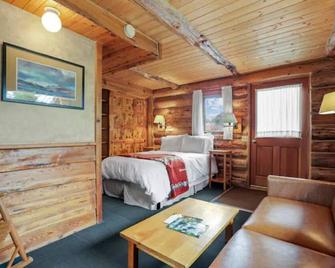 Wilder and Pine Riverside Cabins - Stevenson - Bedroom