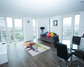 High View Two Bedroom Apartment In Woolwich - London - Dining room