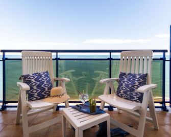 Hotel Yaramar - Adults Recommended - פואנג'ירולה - מרפסת