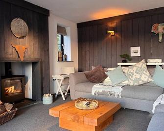 Penestaer - Machynlleth - Living room