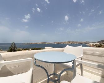 Stratos Apartments & Studios - Parikia - Parveke