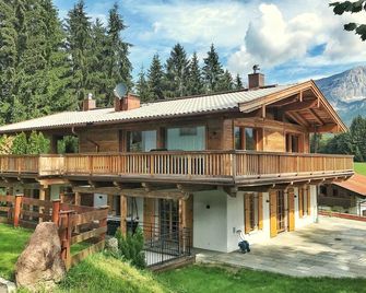 Alpen Chalet with sauna - dream view in the Wilder Kaiser mountain doctor - Ellmau - Bâtiment