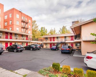 Econo Lodge Portland Downtown - Portland - Gebäude