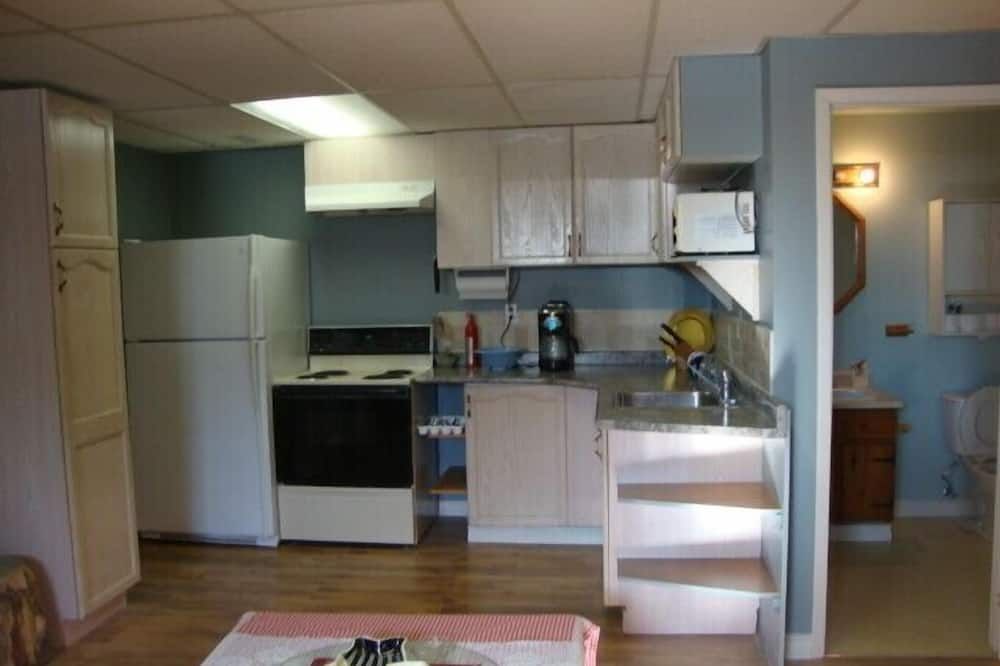 Port Hope Six Bedroom Furnished Home - Ontario, Canada - Port Hope - Küche