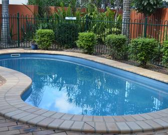 Airport Motel Brisbane - בריסביין - בריכה