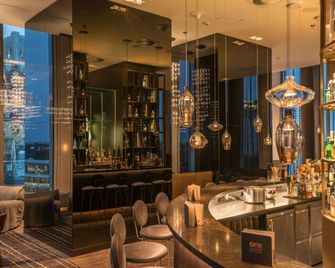 Motel One Berlin-Upper West - Berliini - Baari