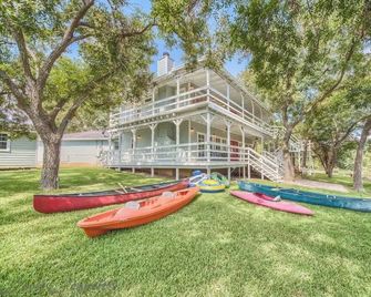 Players Place Prd 2462 - Canyon Lake