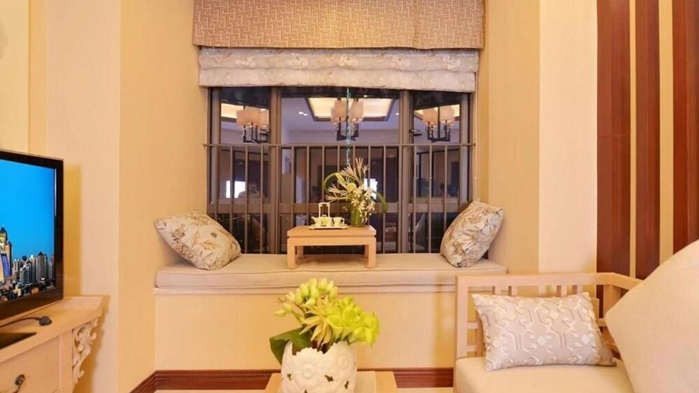 Royal River Apartment
