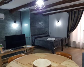 Bed & Breakfast Portanova - Naples - Bedroom