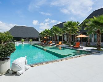 Woodlands Phayayen Resort - Pak Chong - Pool