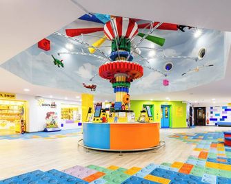 Legoland Windsor Resort - Windsor - Lobby