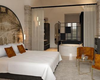 Le Grand Hôtel Dieu By Sowell Collection - Nîmes - Schlafzimmer