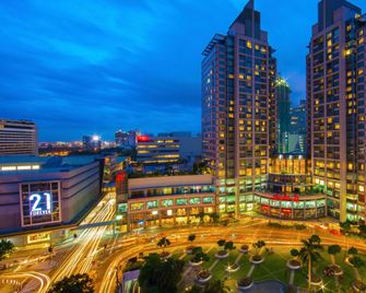 Holiday Inn & Suites Makati By IHG - Makati