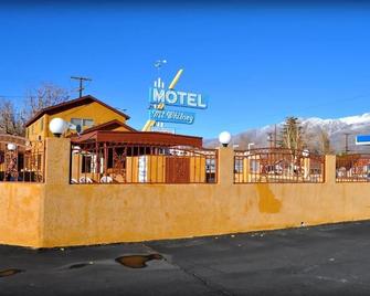 Mount Whitney Motel - Lone Pine - Building