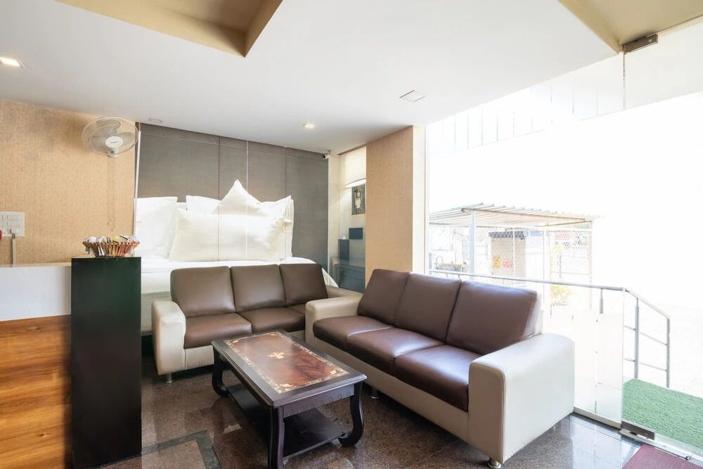OYO 2183 Hotel Fortune City - Attibele - Sala de estar