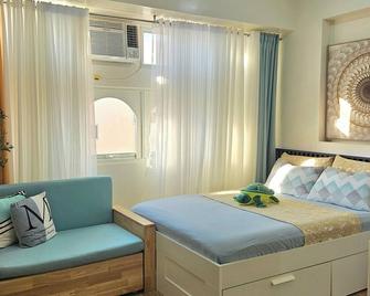 A Japanese Themed Condo in Holland Park - Biñan - Bedroom