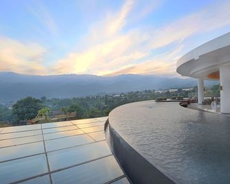 Pesona Alam Resort & Spa - Puncak - Balcony