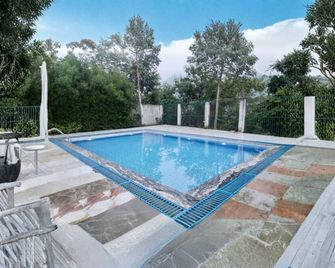 Dreamland Resort - Nainital - Bể bơi