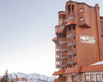 Royal Ours Blanc Boutique Hôtel & Spa - Huez - Edificio