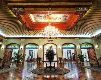 Kusuma Sahid Prince Hotel - Surakarta City - Lobby
