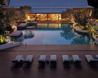 PARKROYAL On Beach Road - Singapore - Pool
