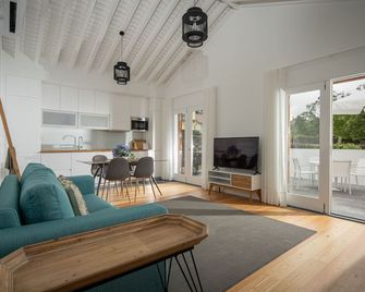 Quinta dos 10 - Ponta Delgada - Oturma odası