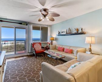 Beach Style Condo Includes Google Mini Home And Beach Access 2 Bedroom Condo by RedAwning - Fernandina Beach - Sala de estar