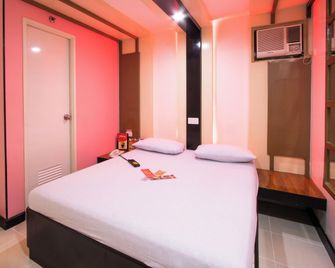 Hotel Sogo Santolan - Pasig