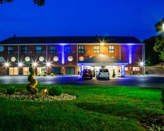 Best Western Cape Cod Hotel - Hyannis - Gebouw