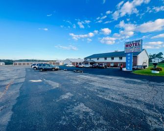 Villa Inn Motel Near Hwy 12 Wi Capital O - Fort Atkinson - Будівля