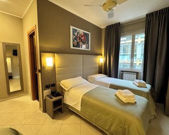 Hotel Parma - מילאנו - חדר שינה