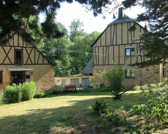 Holiday home with 2 bedrooms and private garden - Kaisersesch - Gebäude