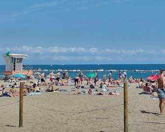 Barceloneta Beach Apartments - Barcelona - Playa