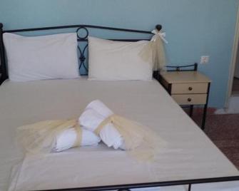 Galini Hotel - Skala - Slaapkamer