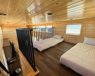 080 Tiny Home nr Grand Canyon South Rim Sleeps 8 - Valle - Habitación
