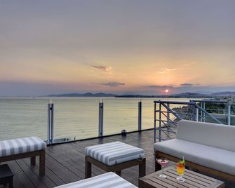 Poseidon Athens Hotel - Palaió Fáliro - Balkon