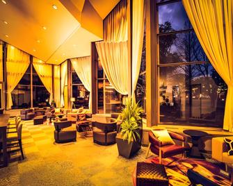 Suzuka Circuit Hotel - Suzuka - Lounge