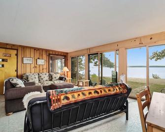 The Summer Cabin - Interlochen - Living room