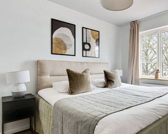 Charm 2 - Great 2-Bdr Apt with Shared Garden and Balcony - Copenhagen - Bedroom
