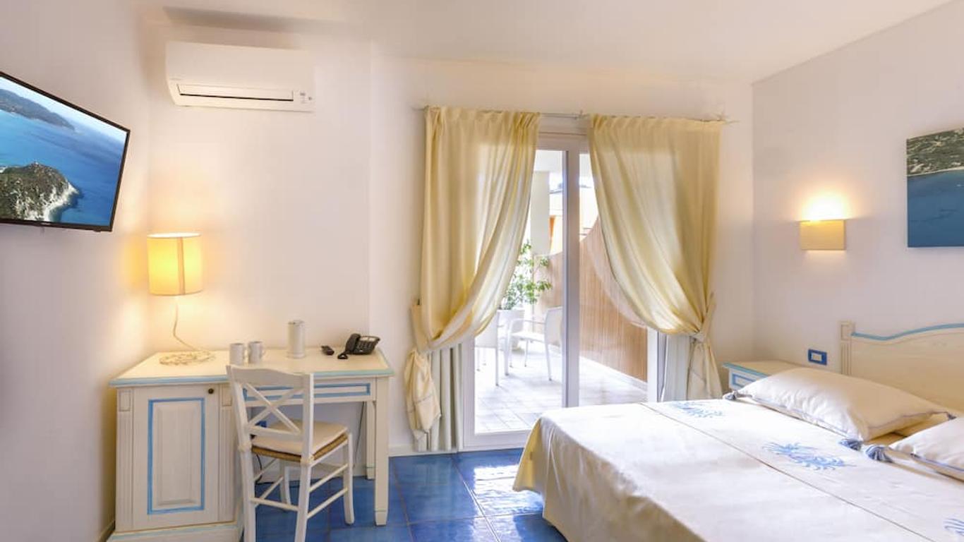 Janas Hotel