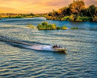 Moonriver Guest House - Upington
