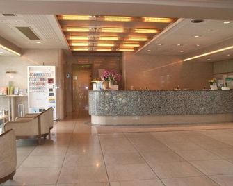 Hotel New Green Tsubame Sanjo - Tsubame - Front desk