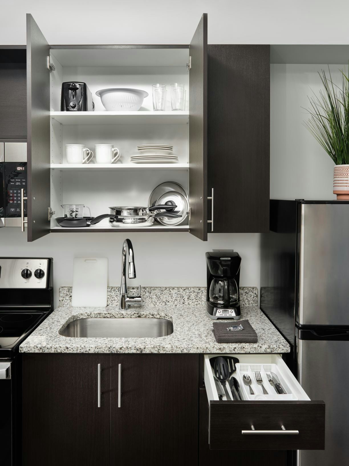 Stayapt Suites Columbus-Fort Benning - Columbus - Cocina